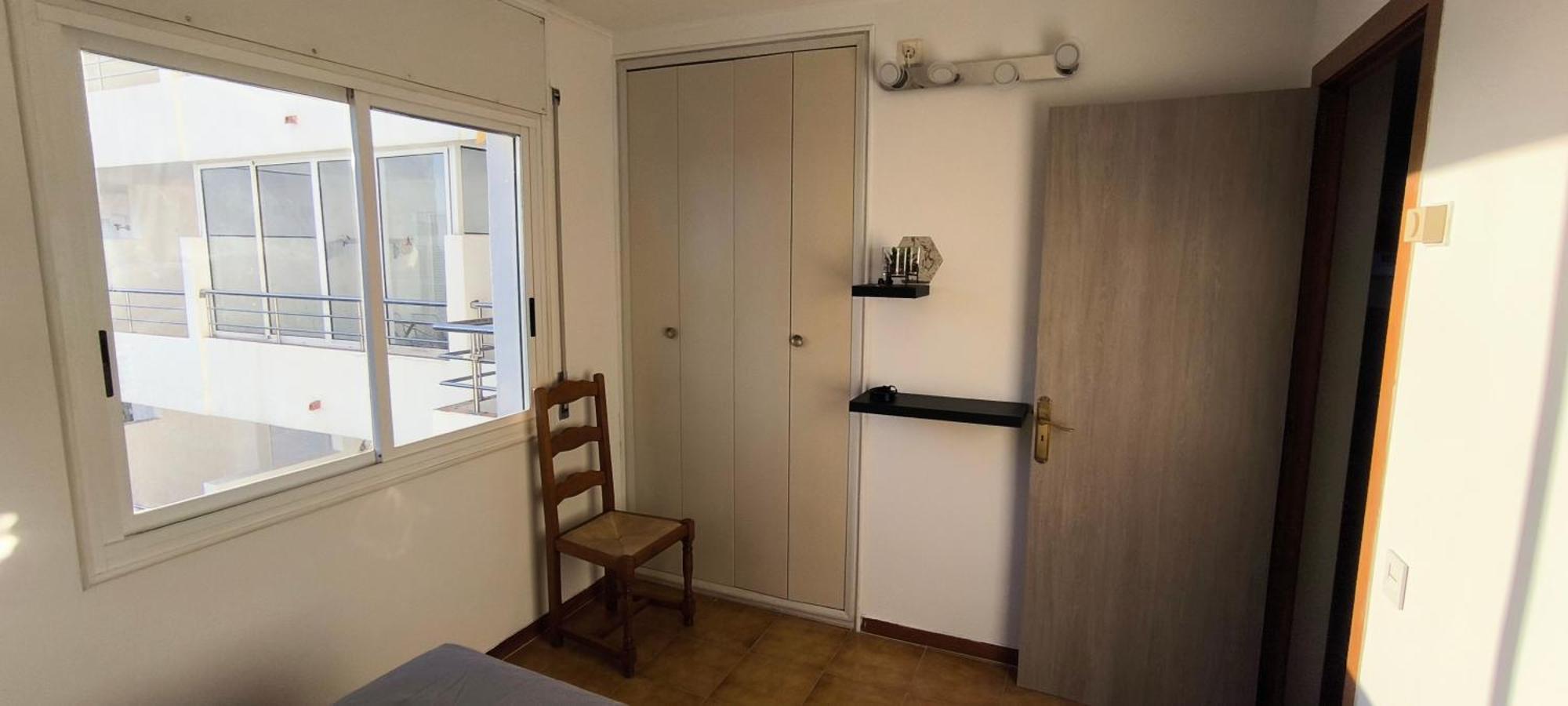 Spacieux Appartement Rose Front Mer Et Piscine Roses Exterior photo